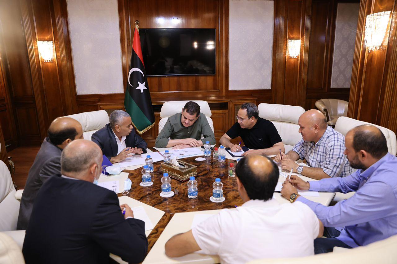 رئيس الحكومة يجتمع بالمجلس البلدي حي الأندلس